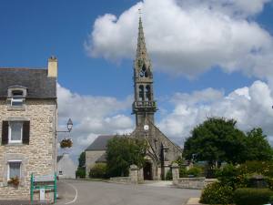 Kirche Saint Gunthiern in Langolen