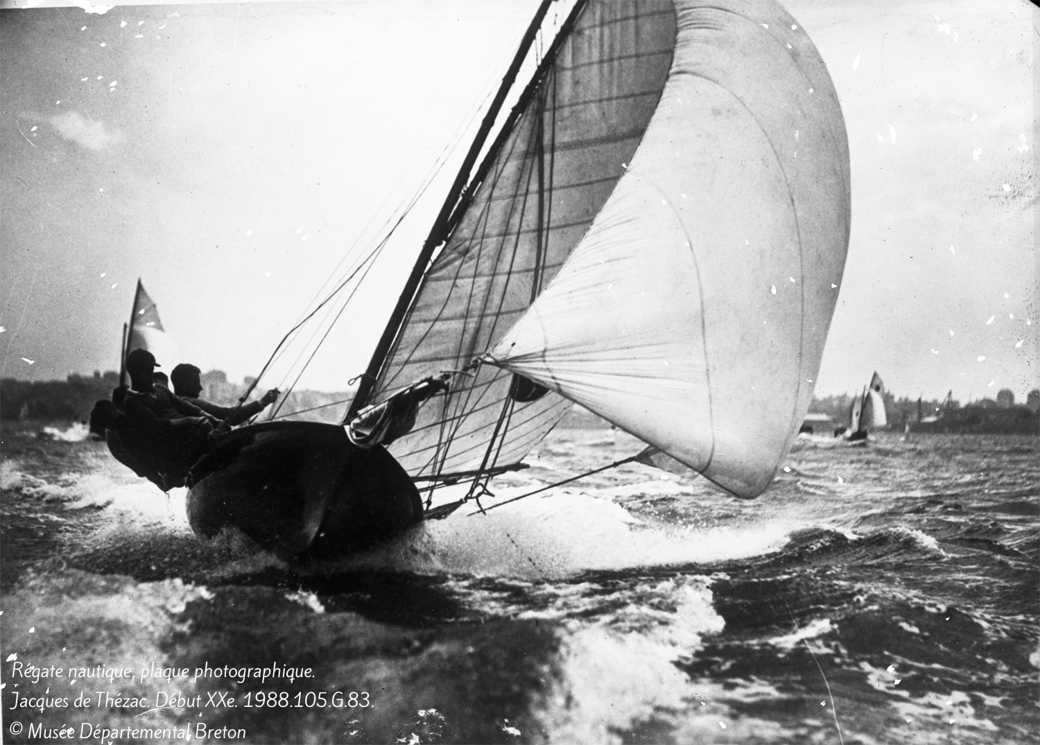 exposition-2024-objectif-mer-photographie-jacques-de-thezac-photo-musee-departemental-breton-2